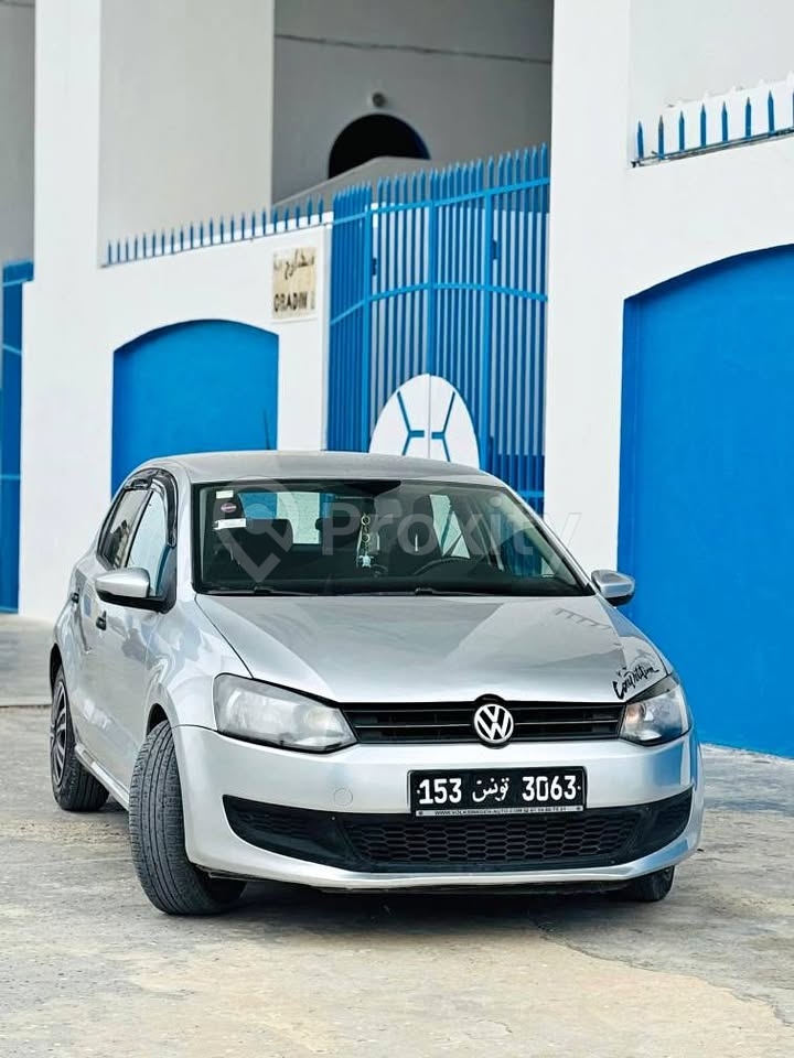 Volkswagen Polo 7 1.2 essence (fin 2011) 5 CV – 220 000 km – Android + 4 pneus neufs – Moknine