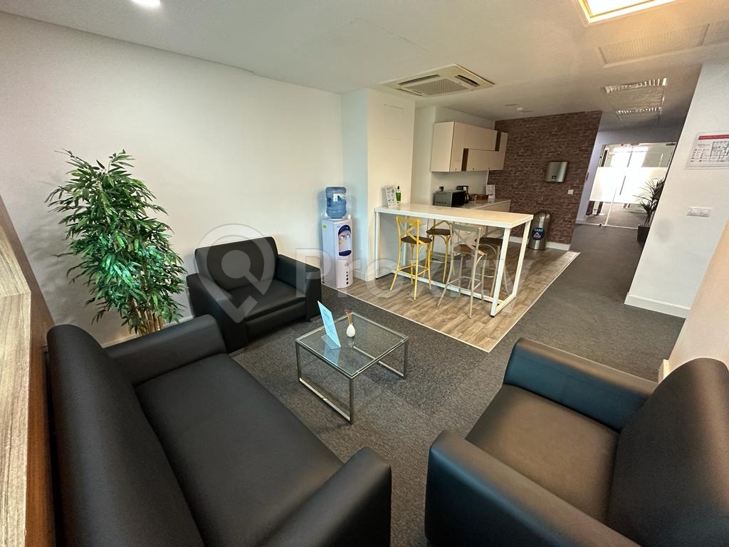 Espaces de travail, services et accompagnement pour vous aider à travailler plus efficacement à TUNIS, Urbain Nord