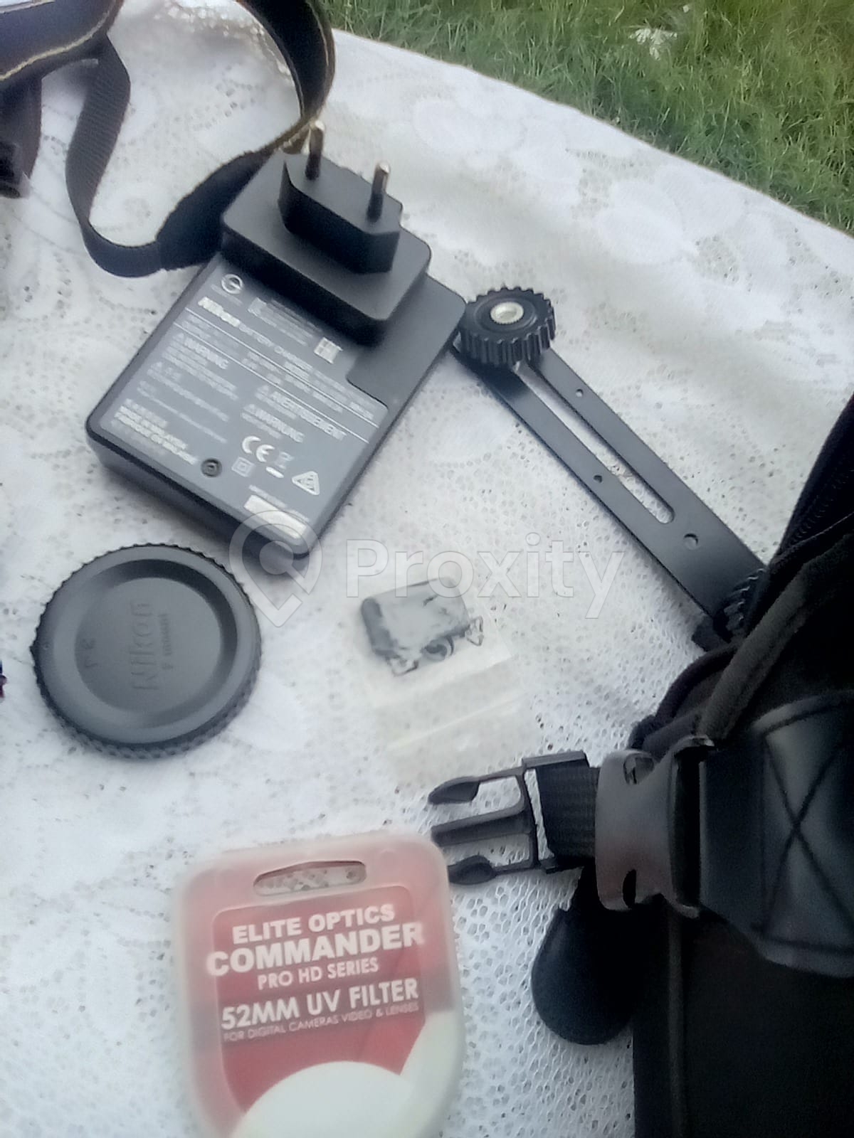 À vendre : Nikon D3200 – Excellent état – Kit complet prêt à utiliser !
