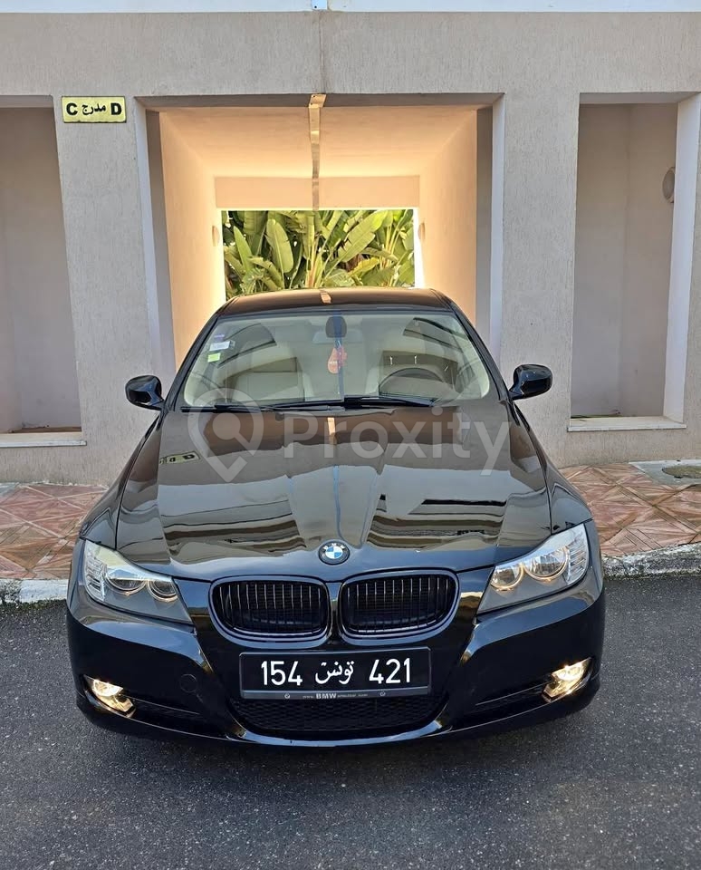 BMW E90 316i N45 fin 2011 boîte 6 en bon état à vendre à Tunis