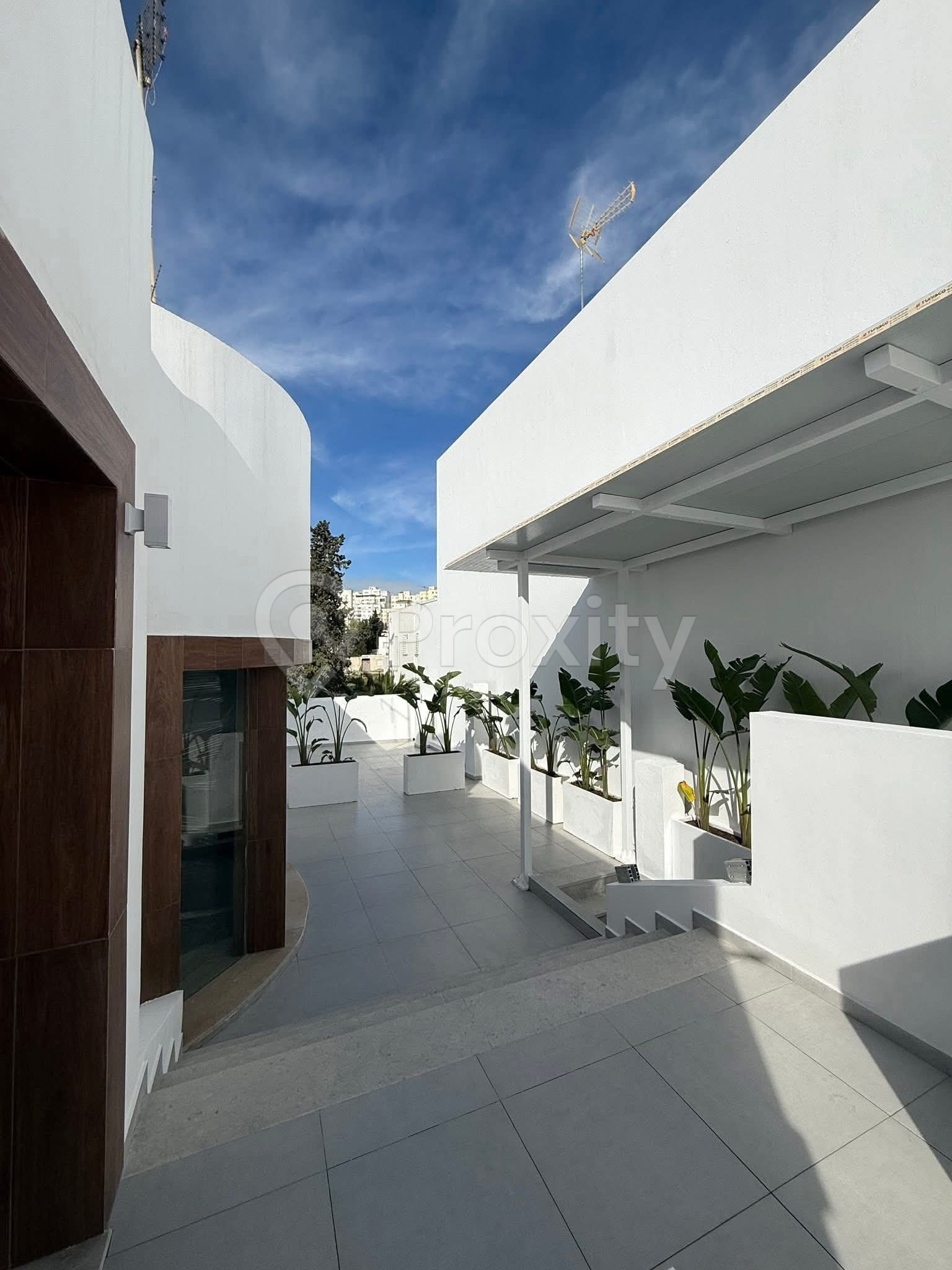 bureau-h2-a-louer-el-menzah-7-terrasse