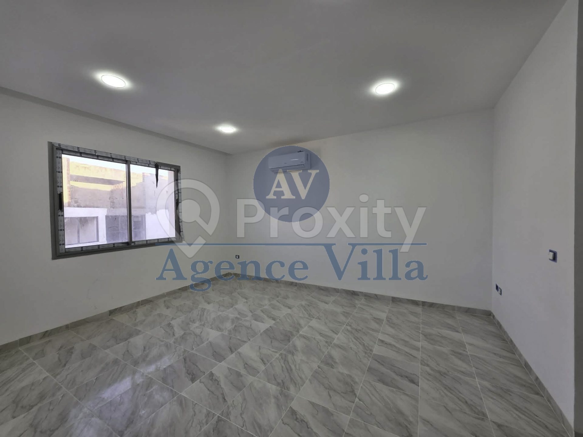 Bureau H3 88 m² à louer au Lac 3 (Le Kram) – Suite + 2 SDE + Clim