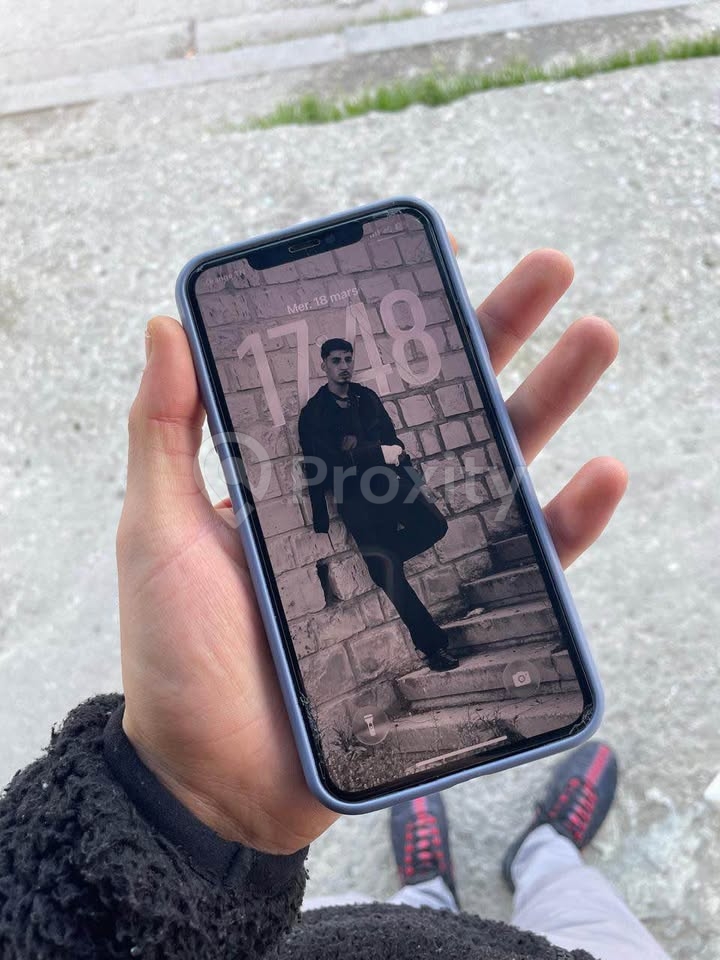iPhone 11 Pro Max 64 Go à vendre à Cité Ettadhamen – Face ID et True Tone activés