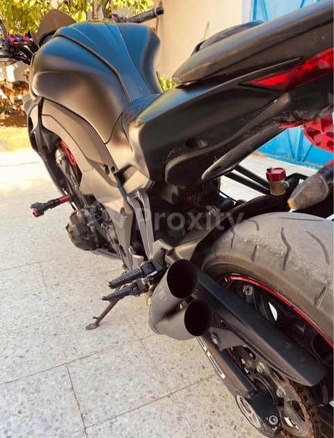 Kawasaki Z1000 Robot 2014 import Italie – 20 500 km – Ariana (Mnihla)