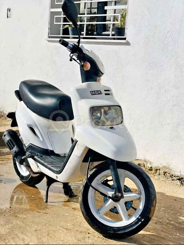 MBK Booster en bon état – Sousse – 1 600 TND