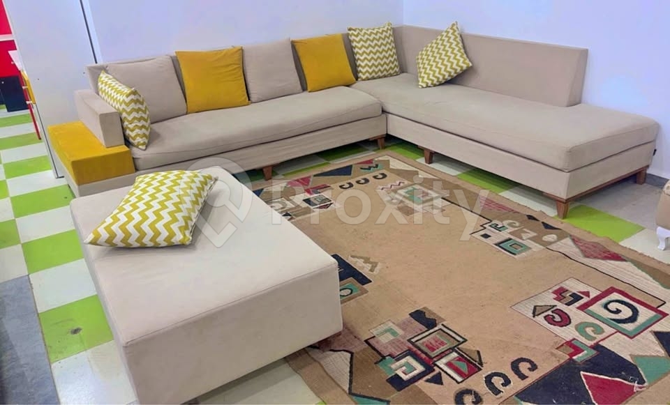 Salon de coin beige très bon état à Sidi Hssine – grand confort – 750 DT