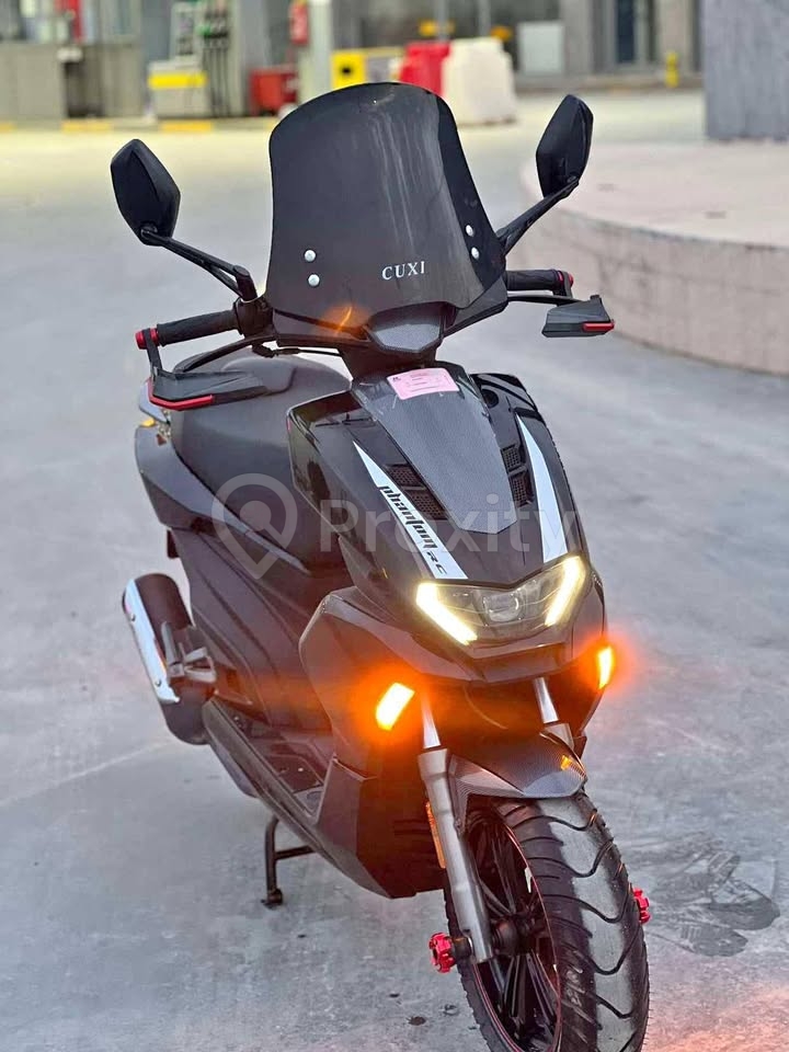 Scooter PHANTOM Z1 125C à vendre à El Aouina – bon état, 10 000 km, vidange effectuée