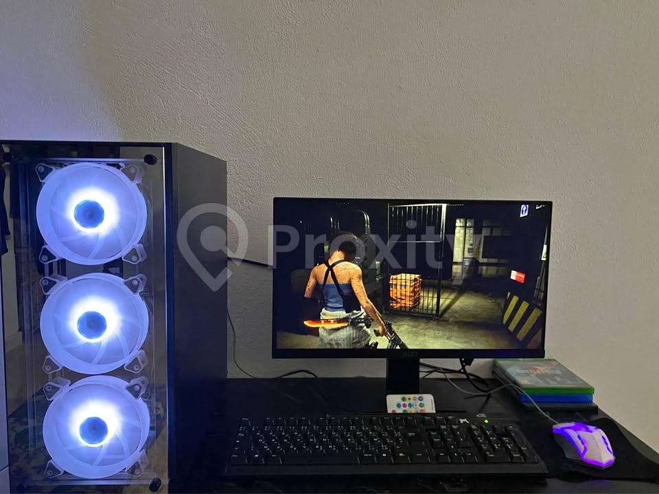 Setup gamer à vendre à Tunis avec RX 6600, i5 10e génération, écran MSI Pro et 16 Go RAM