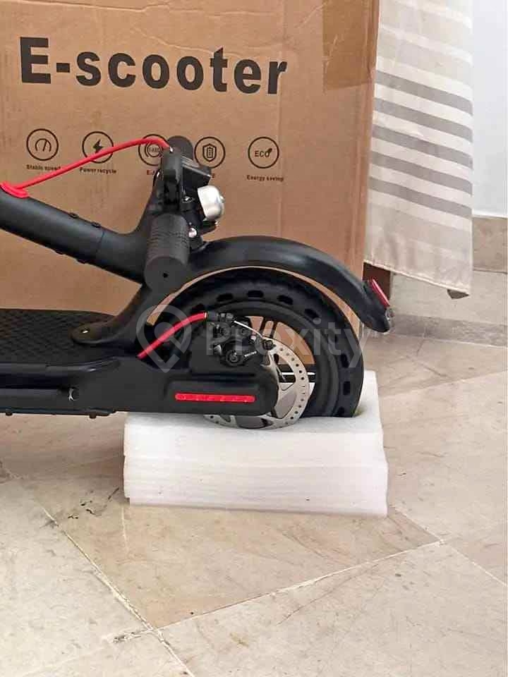 Trottinette électrique E9PRO NEUVE 350W – 30 km/h – Autonomie 20–30 km – Tunis