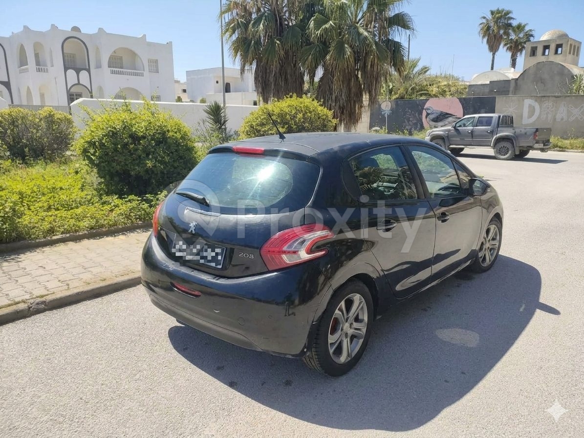 À vendre : Peugeot 208