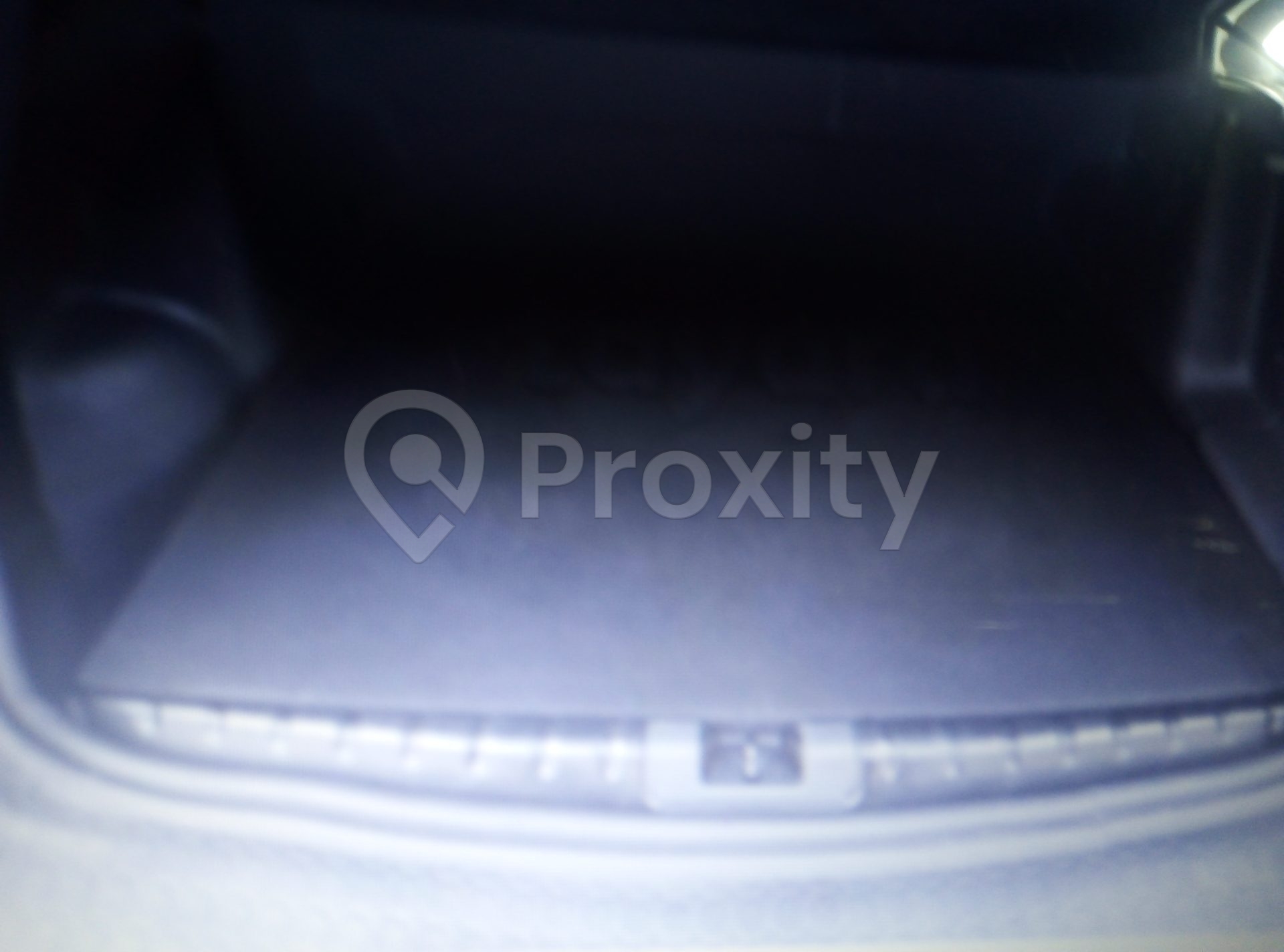 Dacia Duster SUV 4*4 Importée modèle unique T.B.E t.t neuf tel: 51 550366.