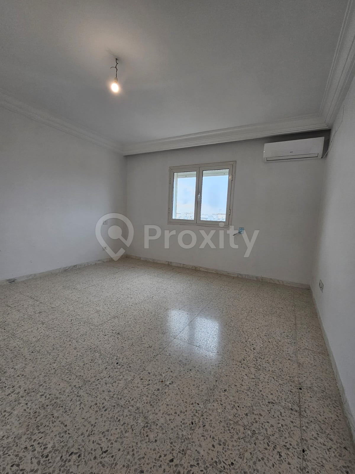 Appartement S+1 haut standing à louer à L'Aouina Cité Les Palmeraies