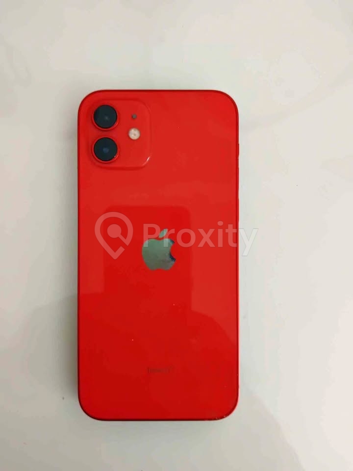 iPhone 12 rouge à vendre à Hammamet en bon état