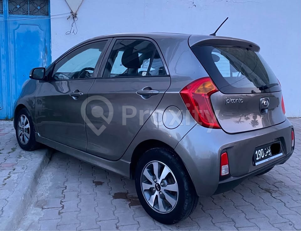 Kia Picanto 2016 très propre 101000 km à vendre à Mornag