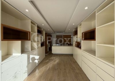 Local commercial aménagé neuf à louer à Ennasr 2 sur artère principale – Magasins, Commerces et Locaux industriels – Ariana – photo 1