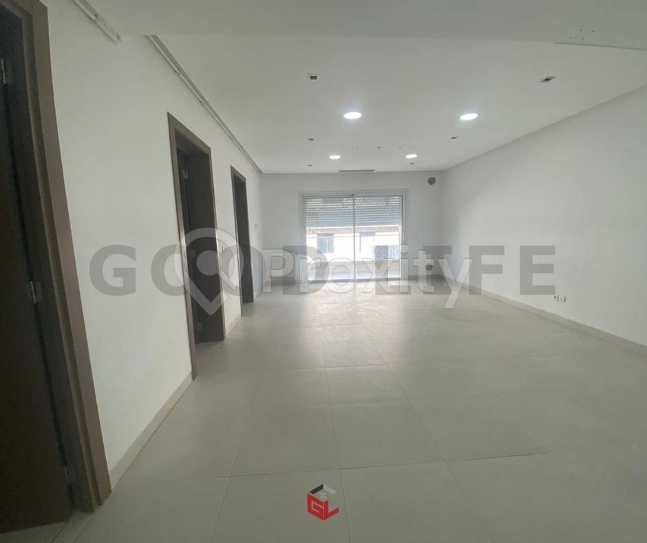 Location Bureau 80m² – Jardins de Carthage | Parking inclus | 2 400 DT/mois