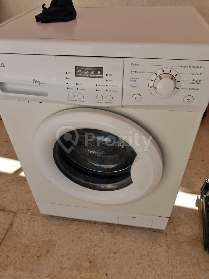 Machine à laver LG 5 kg à vendre à Ariana – petit prix, à réparer