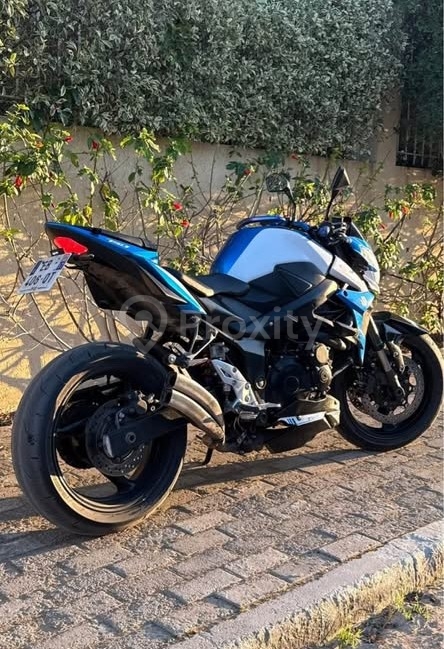 moto-suzuki-gsr-750-occasion-tunisie