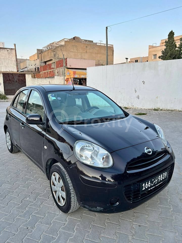 Nissan Micra 2013 1.2 essence en très bon état à vendre à Béni Khiar