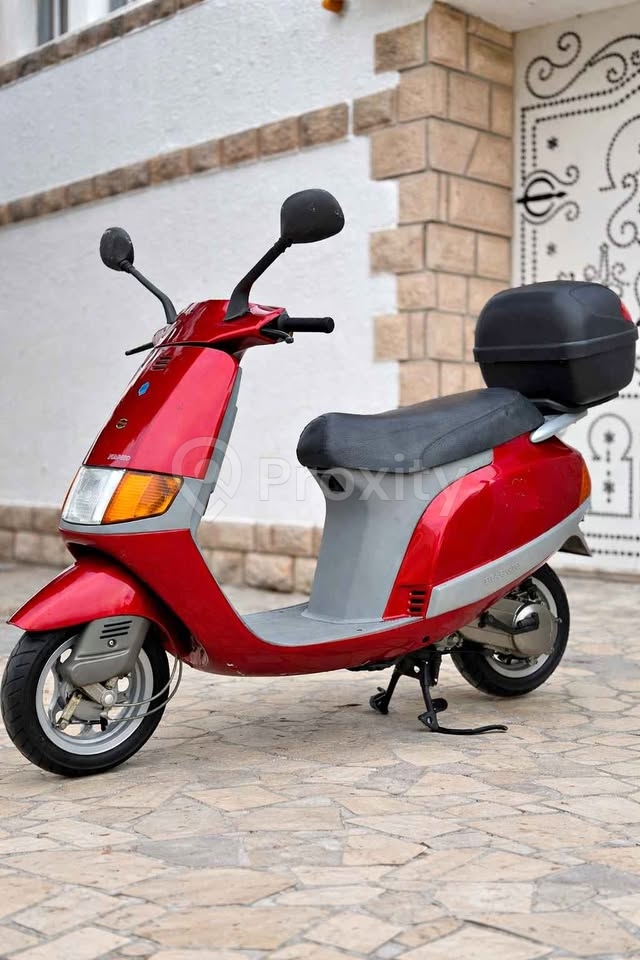Piaggio Sfera 50cc 2T à vendre à La Marsa en excellent état