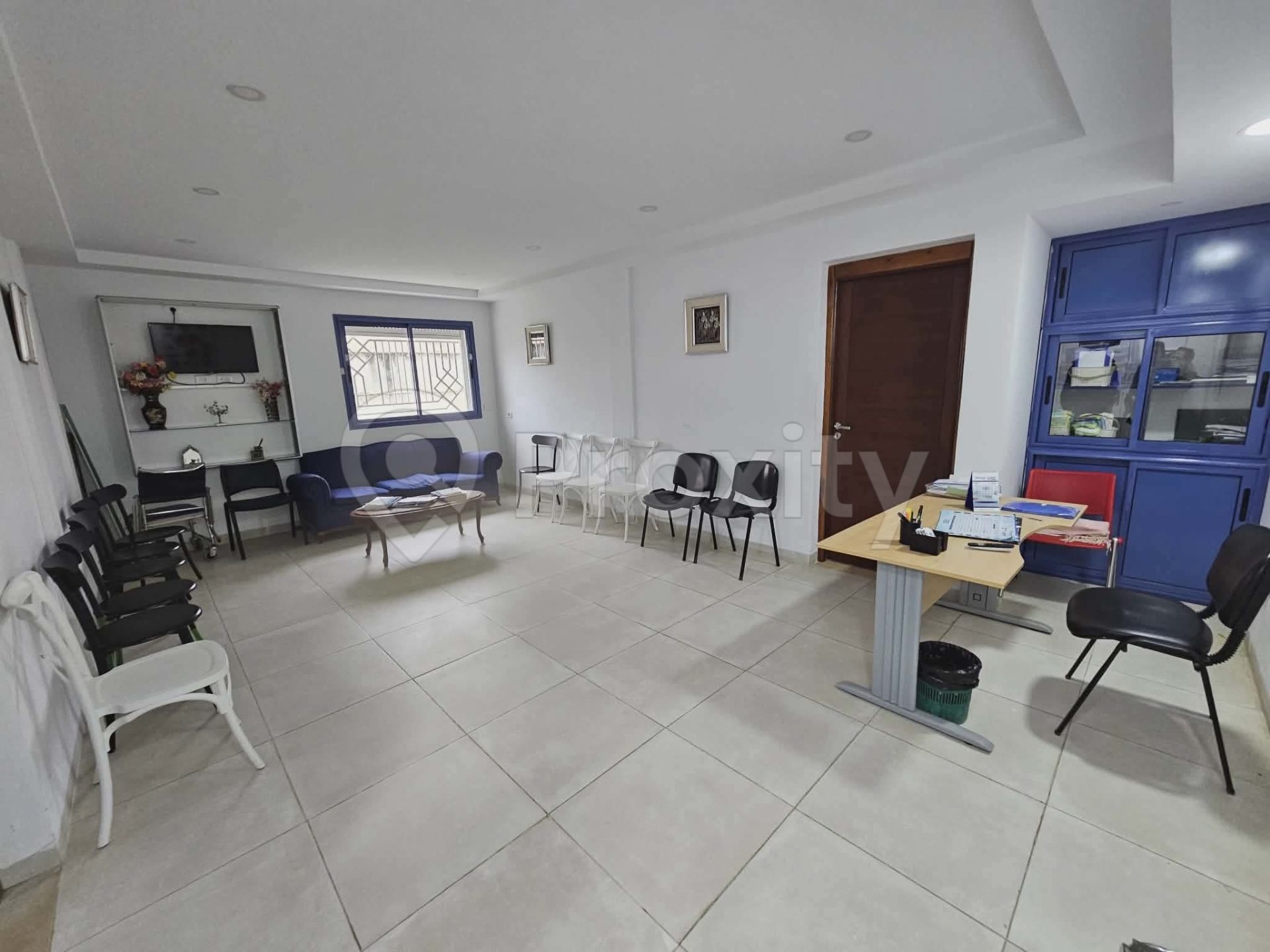 Cabinet médical à louer à Ennasr 2 avec salle d'attente partagée