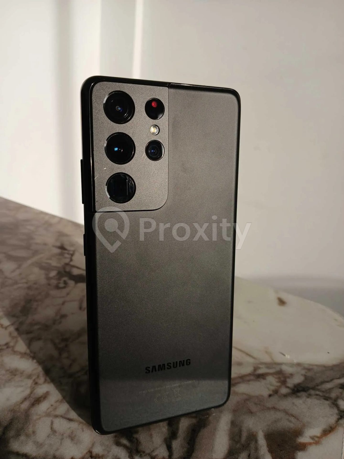 Samsung Galaxy S21 Ultra 5G 128 Go en très bon état à vendre à Djerba