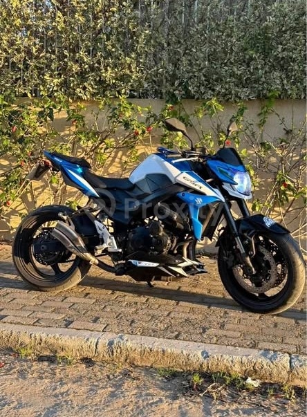 suzuki-gsr-750-mahdia