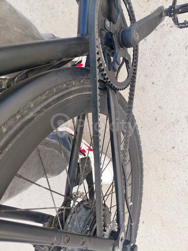 Vélo électrique à vendre à El Mourouj – avec chargeur – 2 500 TND