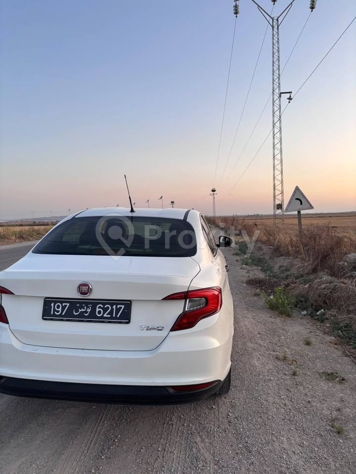 Fiat Tipo occasion 2017 à Mornaguia – boîte manuelle 6 rapports – 190000 km