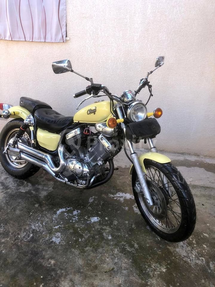 Yamaha Virago 535 occasion à Tunis – modèle 2001 – 40000 km – sans papiers – 7000 dinars