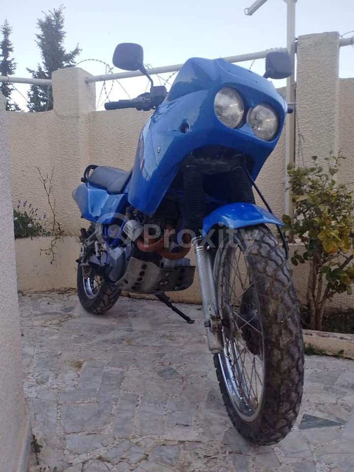 Yamaha XTZ 600 1989 avec carte grise et moteur en extra à vendre – 11 000 TND