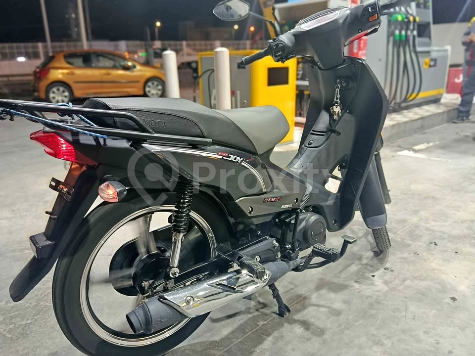 Zimota Joy en bon état à vendre à Tunis – 8 000 km, avec papiers
