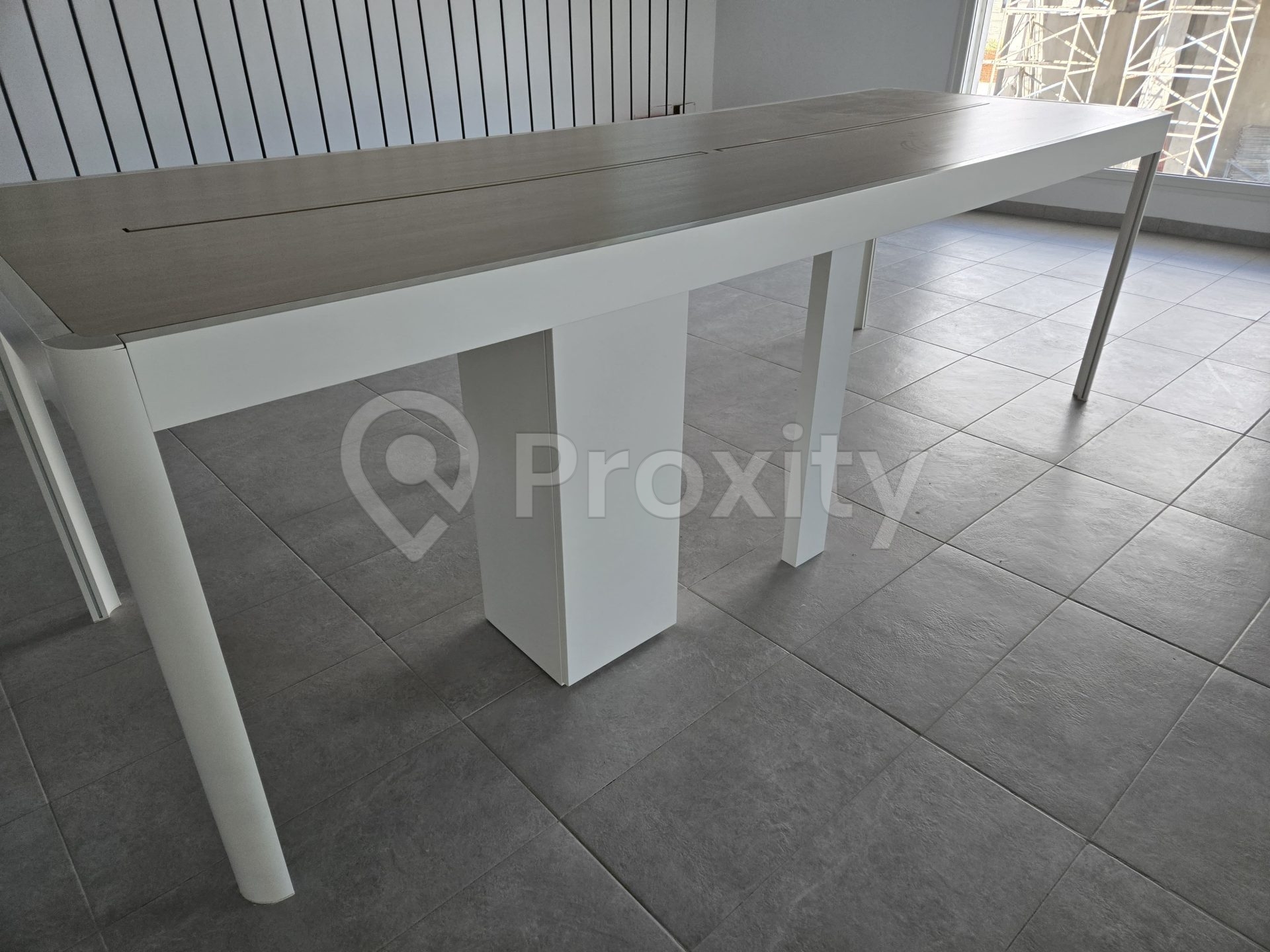 Tables d'exposition MDF Neuves