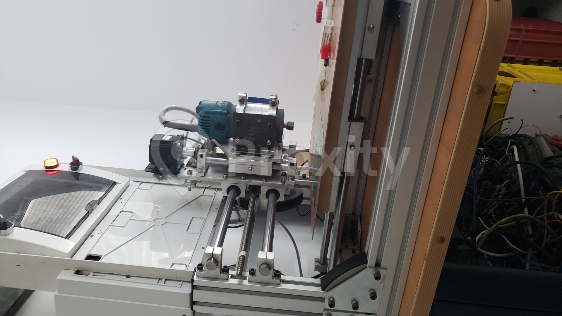 Fraiseuse CNC avec chassis et mécanisme fort pour Plaque PCB/Bois/Plastique/Aluminum
