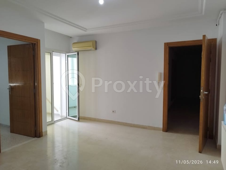 Appartement S+1 à louer à Cité El Wahat avec ascenseur