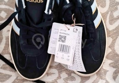 Baskets Adidas Barreda femme neuves pointure 38 à La Marsa – Chaussures – Tunis – photo 1