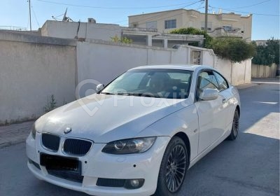 BMW E92 2010 essence blanche à vendre à Radès