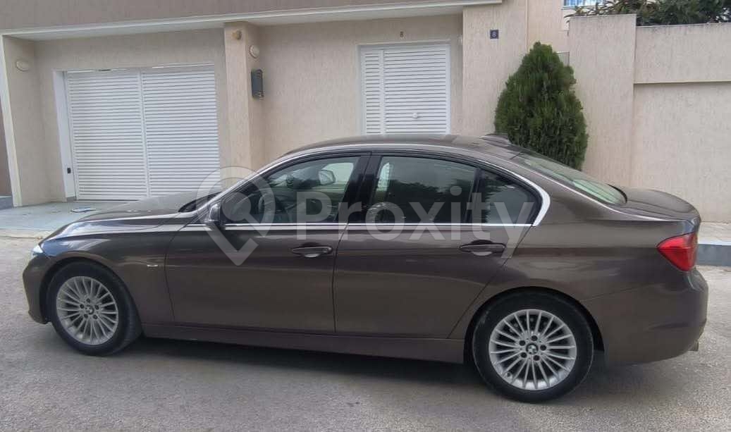 BMW F30 Luxury Line 2014 essence à vendre à Riadh El Andalous