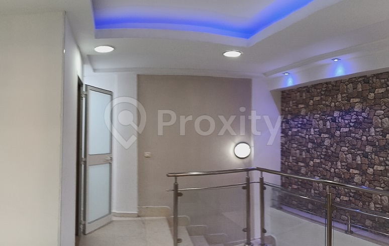 Bureau 68 m² à louer à El Mourouj 1 – entrée indépendante, idéal médecin
