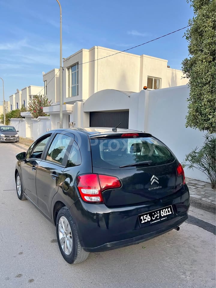 Citroën C3 essence 2012 5 CV à vendre à Tunis