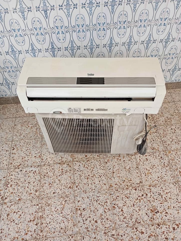 Climatiseur Beko 9000 BTU en bon état à vendre à Tunis – 350 dinars
