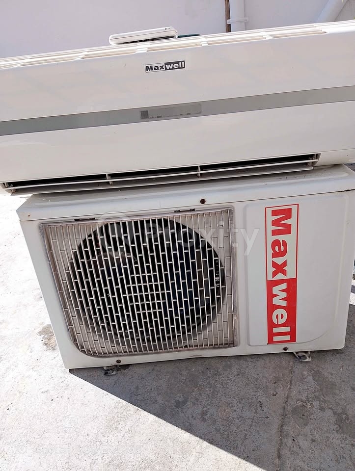 Climatiseur Maxwell 9000 BTU chaud/froid à vendre à Ariana