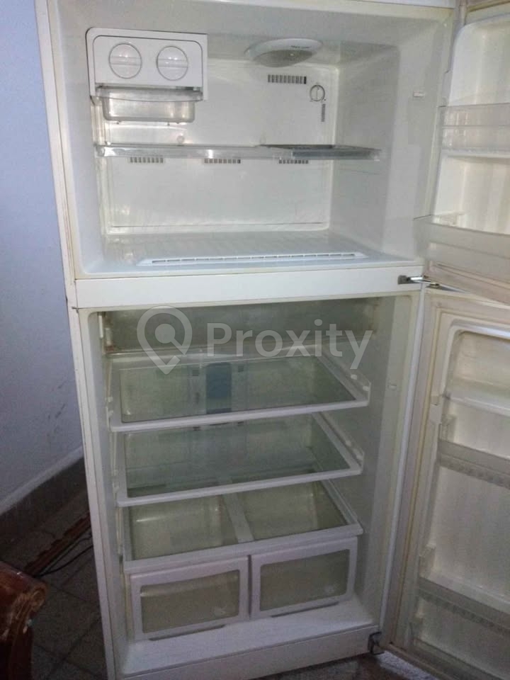 Réfrigérateur Mont Blanc Prestige 600L à vendre à Tunis – bon état