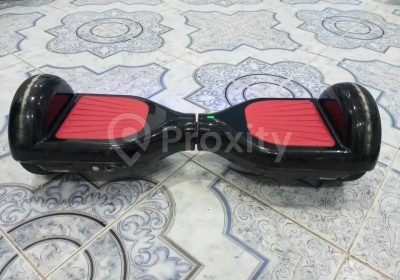 Hoverboard en bon état à vendre à Radès – prix 250 dinars – Sports et Loisirs – Ben Arous – photo 1