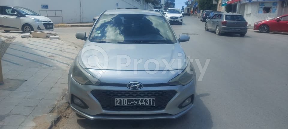 Hyundai i20 essence 5 CV modèle 2019 en très bon état à vendre à Tunis