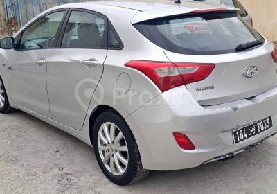 Hyundai i30 diesel 1.6L 2011 à vendre à Tunis – 5 CV, bon état – Voitures – Tunis – photo 1