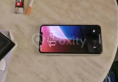 iPhone 11 Pro Max en bon état à vendre à Ariana – Téléphones – Ariana – photo 1