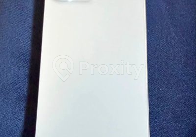 iPhone 15 Pro Max 256 Go White Titanium à La Soukra – excellent état – Téléphones – Ariana – photo 1