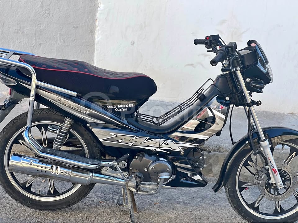 Moto Forza Gold Extreme 125 CC en bon état à vendre à Ksibet El Mediouni – 2000 TND
