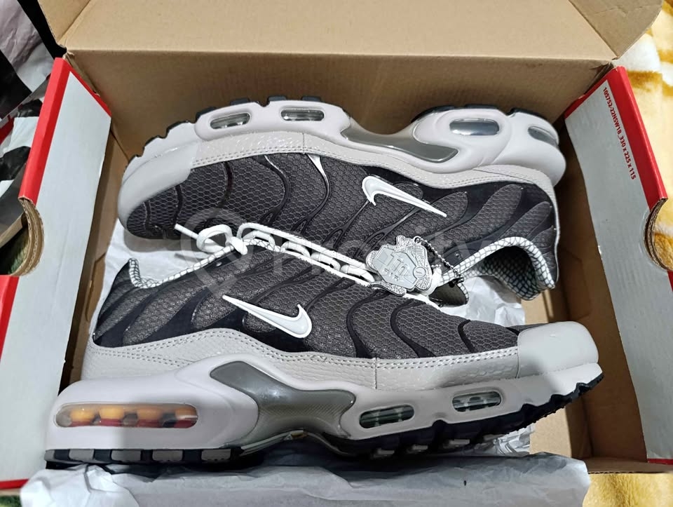 Nike Air Max Plus TN originale neuve pointure 44 à vendre à Tunis